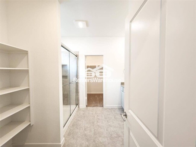 Building Photo - 7230 Greenbriar Bnd Ct
