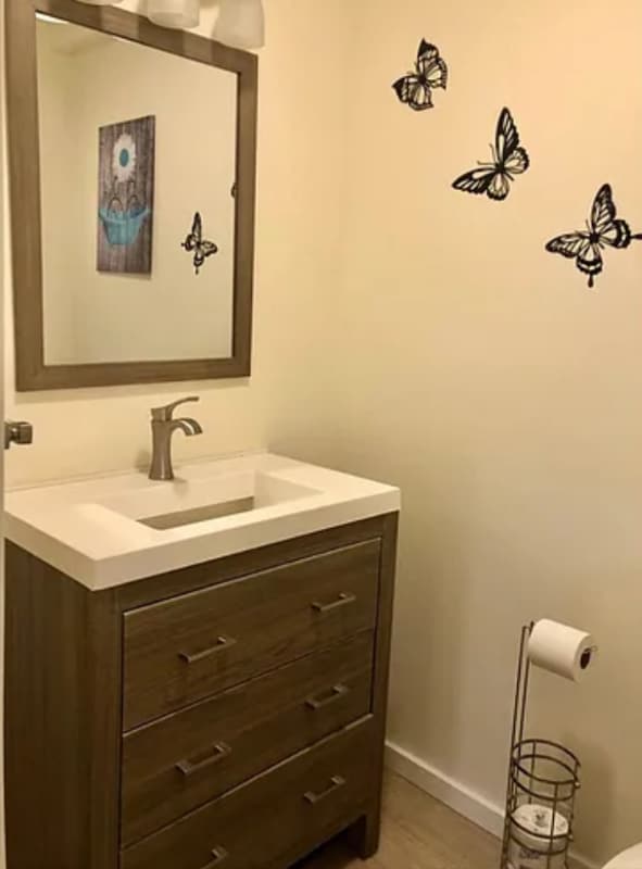 Building Photo - 657 Maine Ave