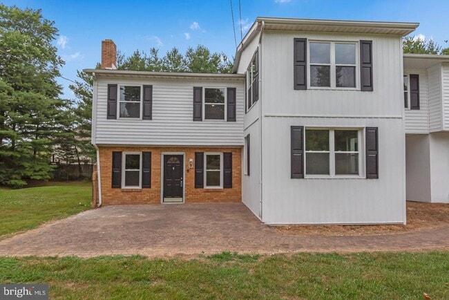 Building Photo - 519 Linton Hill Rd