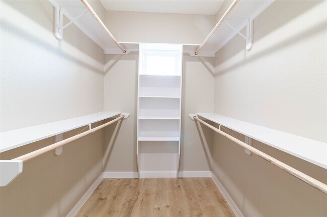 Building Photo - 3555 Noah St