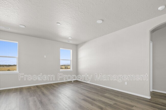 Building Photo - 3115 River Bluff Ct