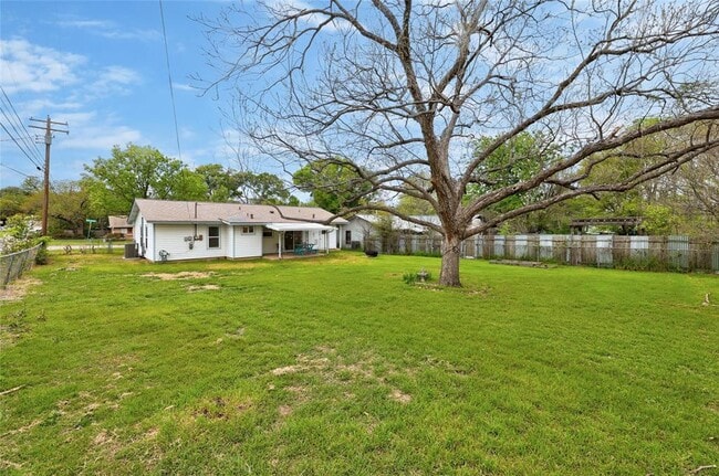 Building Photo - 2713 Friar Tuck Ln
