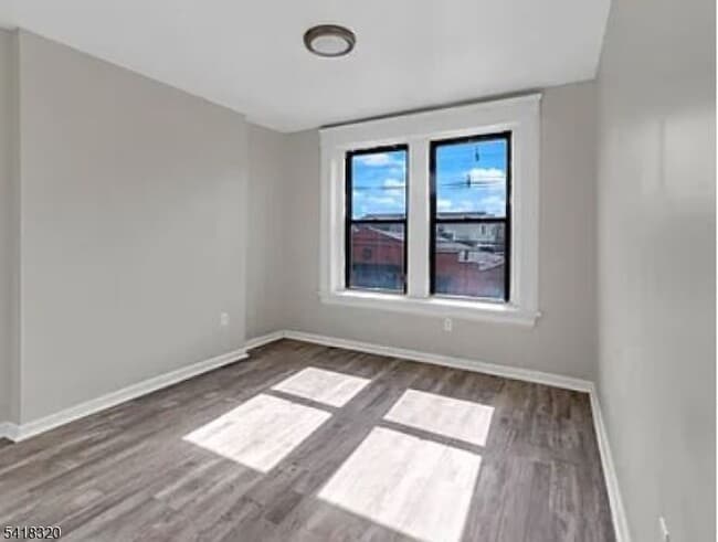 Building Photo - 84 Second St