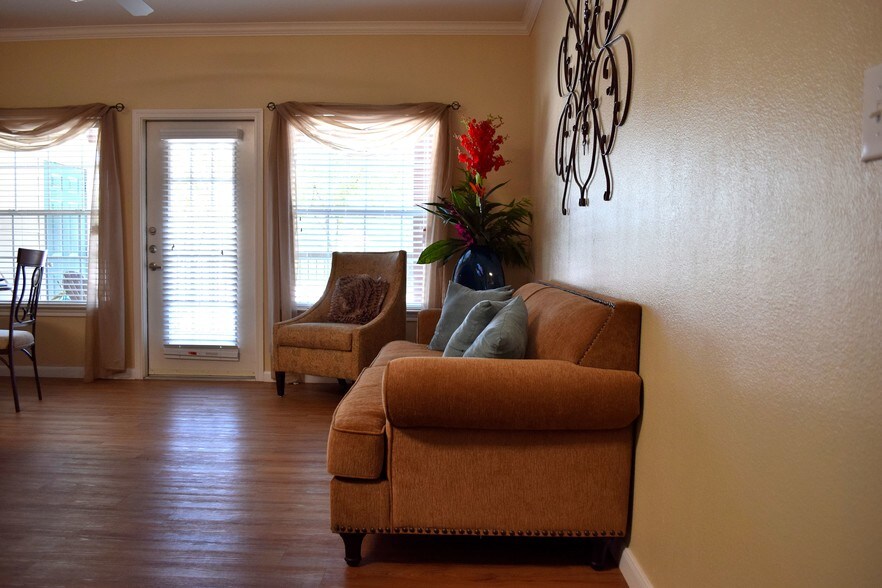 Cienega Linda Luxury Apartments