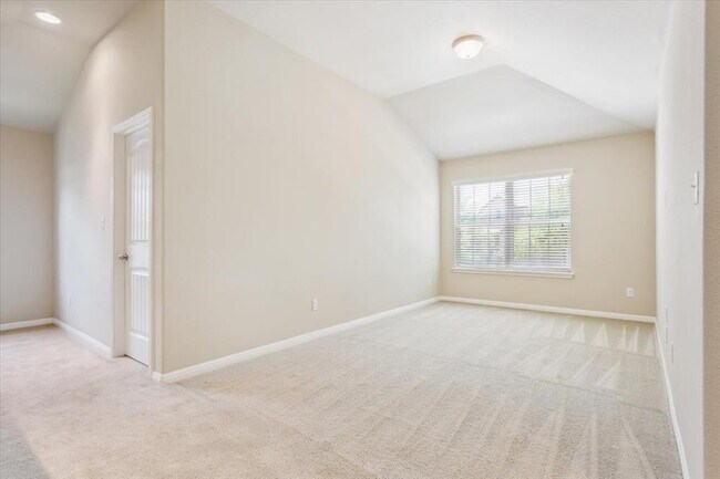 Building Photo - 1013 Fred Couples Ct