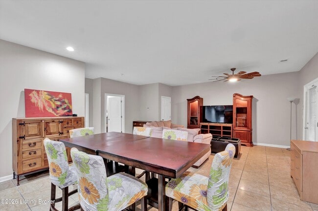 Building Photo - 2726 Brownsboro Rd