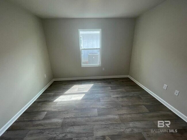 Building Photo - 205 Burnston Wy
