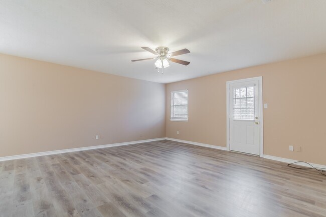 Building Photo - 510 Alison St