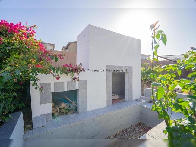 Building Photo - 12125 W Luxton Ln