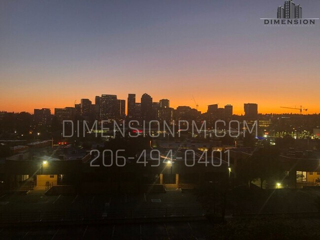 Building Photo - 1 Bedroom Condo with View in the heart of Bellvue!