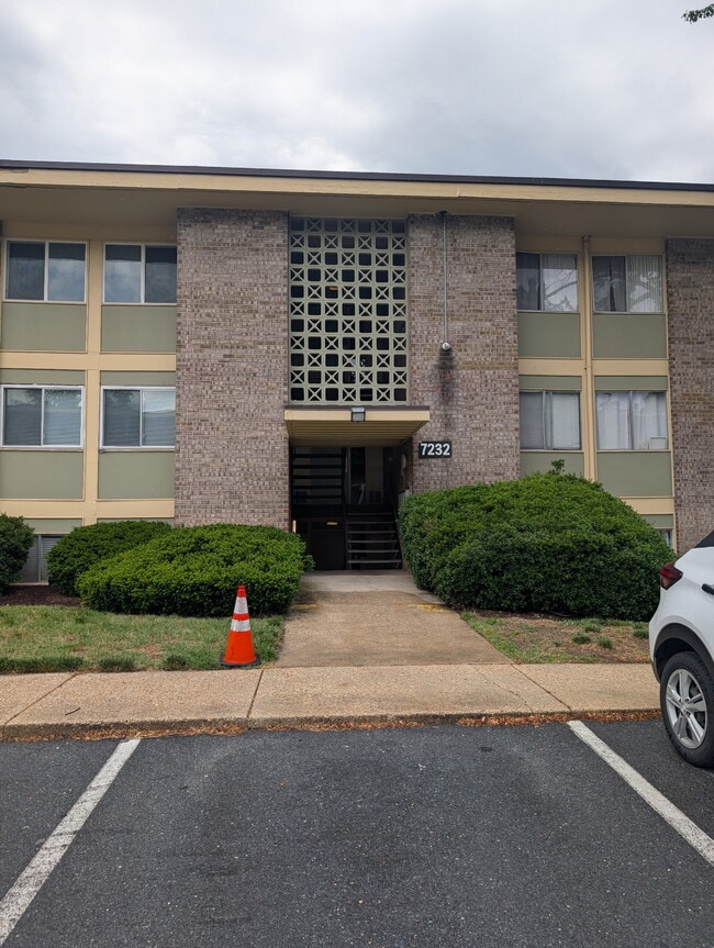 Building Photo - 7232 Donnell Pl