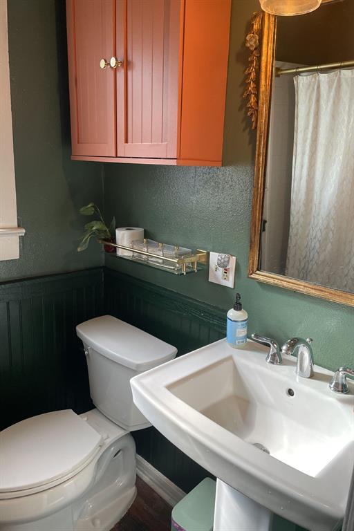 Building Photo - 200 S Cedar St