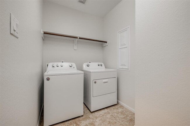 Building Photo - 28618 Abilene Park Ct