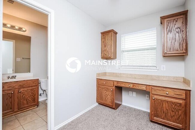 Building Photo - 4 Bedroom Pet-Friendly Home in Burleson, T...