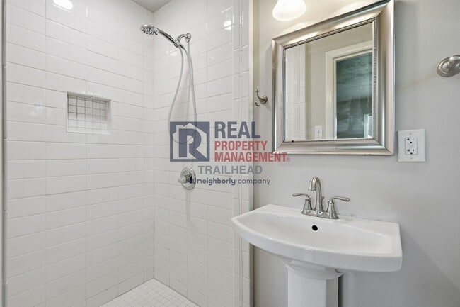 Building Photo - Updated 3-Bedroom Home with Spacious Fenced Backyard in Benbrook