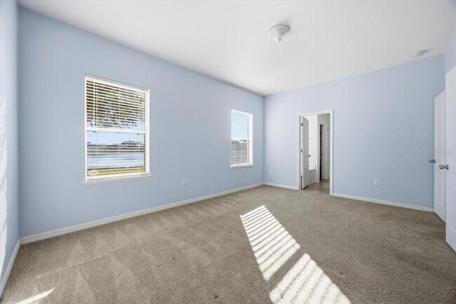 Building Photo - 5588 Sycamore Canyon Dr