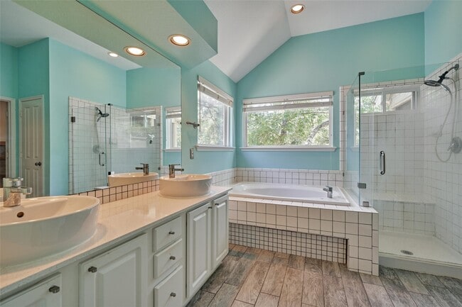 Building Photo - 59 W Gaslight Pl