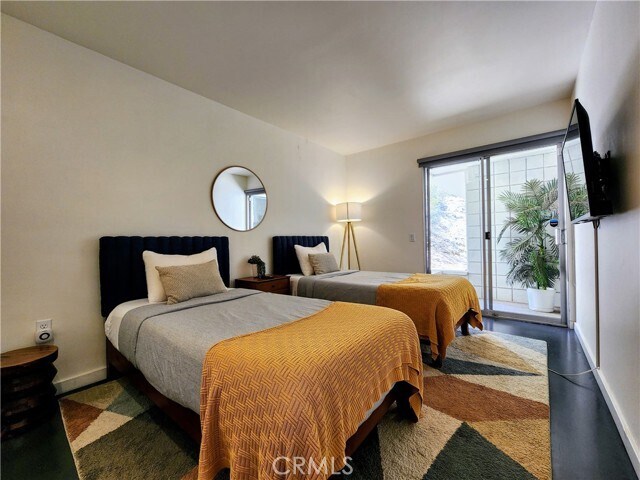 Building Photo - 2499 S Palm Canyon Dr
