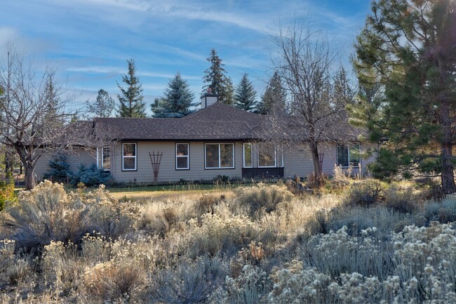 Building Photo - Sage Meadow Sisters Oregon