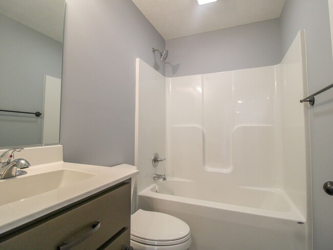 Building Photo - **RENT SPECIAL**1ST MONTH FREE** Great Qui...