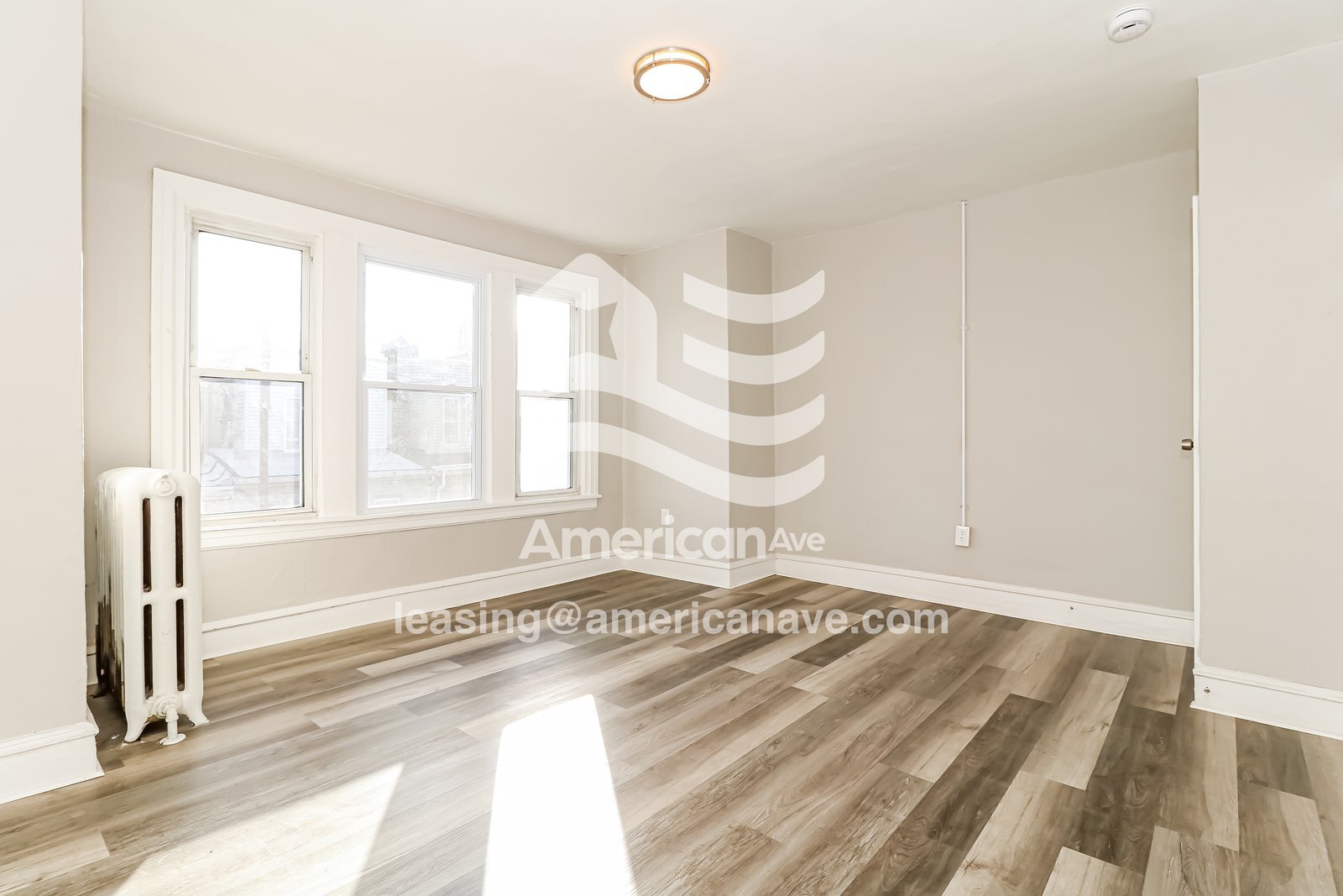 Building Photo - 1533 S Vogdes St