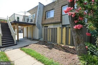 Building Photo - 7943 San Leandro Pl