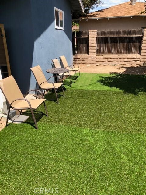 Building Photo - 1404 E Palm Ave