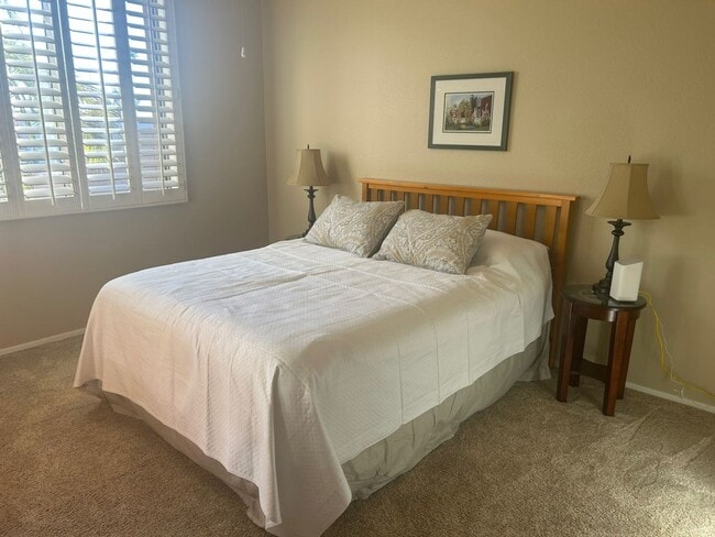 Building Photo - Waterfront Furnished rental in Gated Community of Sun Lakes