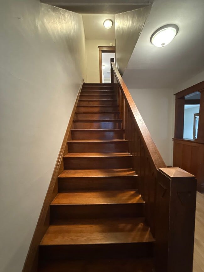 Building Photo - NSP-139/141 6th St NW