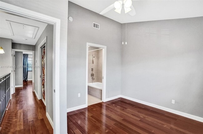 Building Photo - 2901 Dorchester Ln