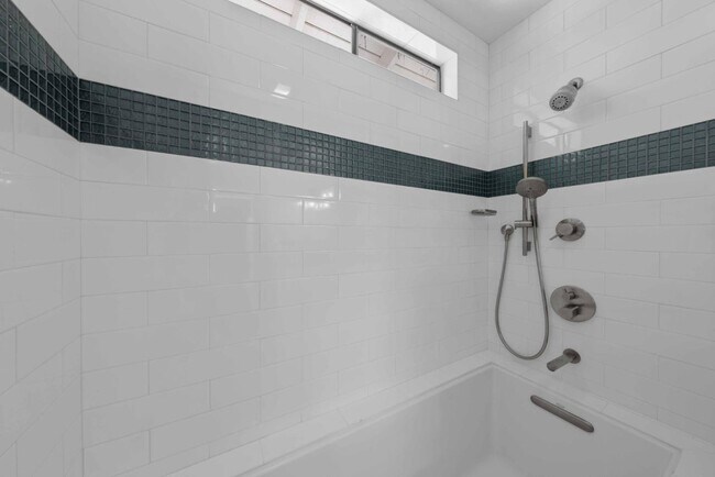 Building Photo - 7175 Red Holly Ct