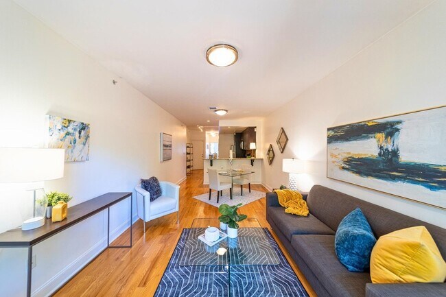 Building Photo - 139 Morris St