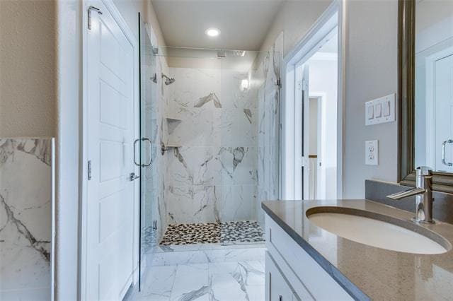 Building Photo - 2821 Lindale Dr