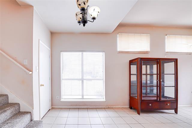 Building Photo - 3946 Brandon Park Dr