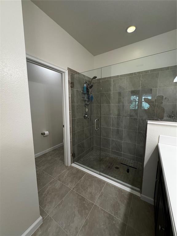 Building Photo - 11665 Rolling Green Dr