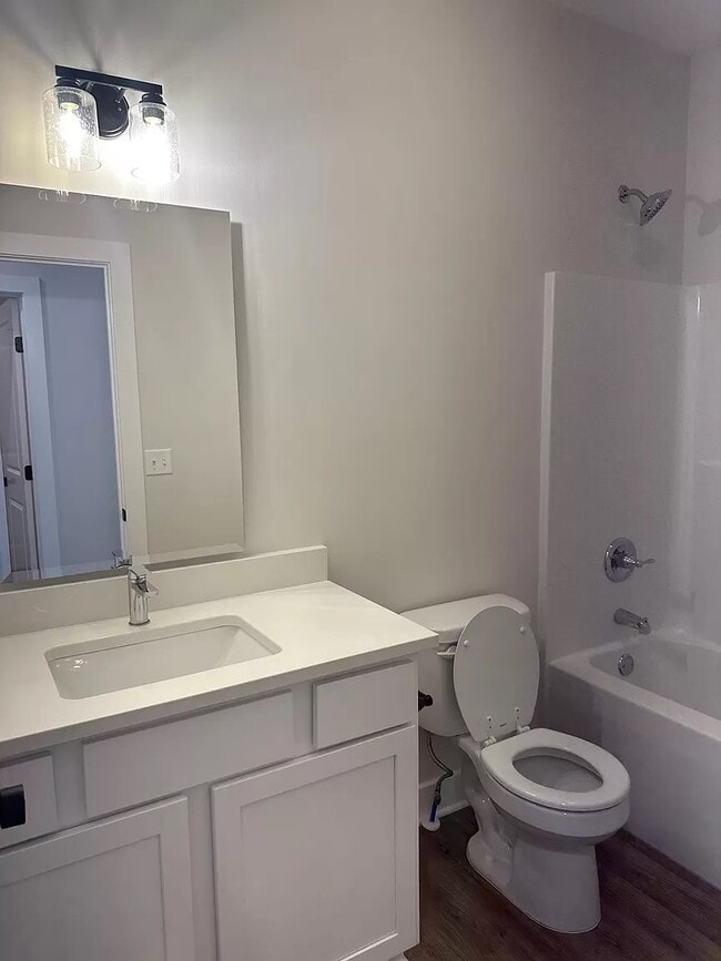 Primary Photo - 15666 E 21st St N