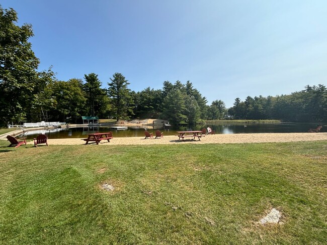 Building Photo - Lake Front Living 3BR 2BA Ashburnham