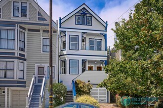 Building Photo - Noe Valley: Remodeled Top Floor Bi-Level Apartment w/ Views & Shared Yard