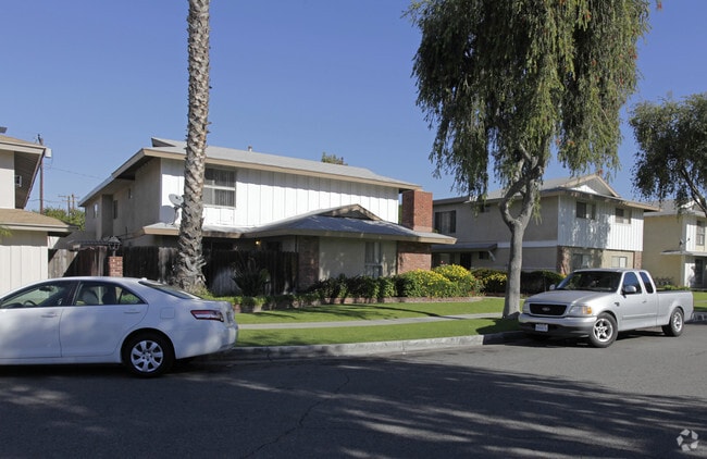 Building Photo - 3523 W Del Monte Dr