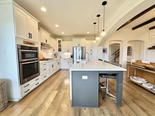 Building Photo - 3584 Robbins Nest Rd