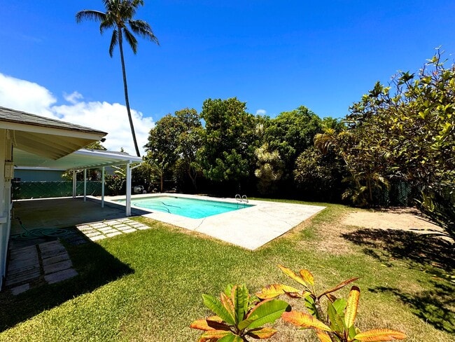 Building Photo - 919 Kaipi'i St