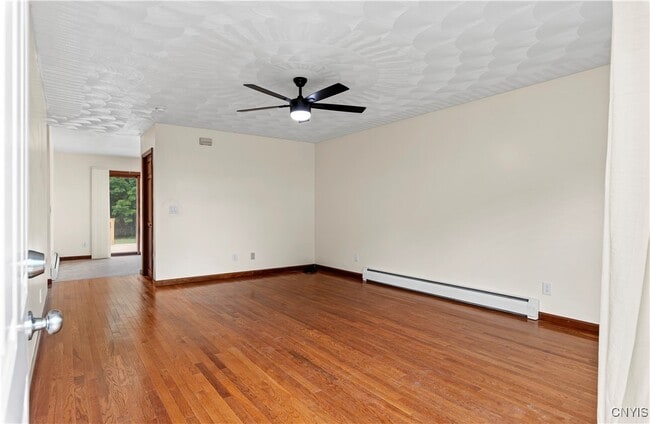 Building Photo - 7537 Rickmeyer Rd