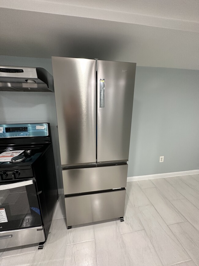 Stainless steel appliances - 17411 109th Ave