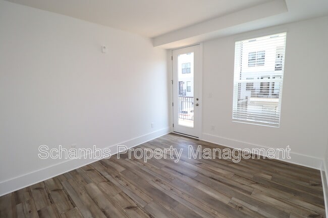 Building Photo - 110 Byrum St