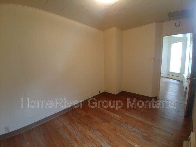 Building Photo - 603 Stephens Ave