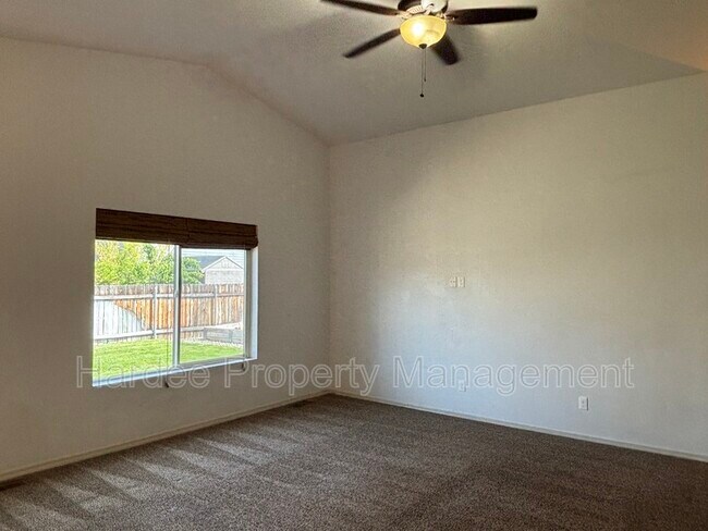 Building Photo - 8228 W Snohomish St