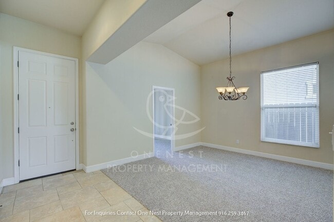 Building Photo - Fantastic Floorplan, great location in Woodland 4+ bedroom, 2 bthm available ASAP