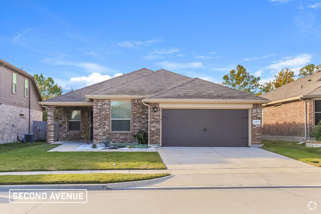 Building Photo - 621 Creekview Dr