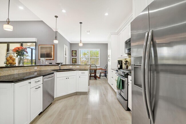 Building Photo - 3600 Siena Cir