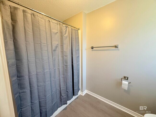 Building Photo - 521 Hamilton Blvd